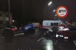 ДТП в Броварах: столкнулись два автомобиля, есть жертвы и пострадавшие