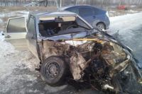 Водитель ВАЗа, буксирующий машину, устроил автозамес на тюменской трассе
