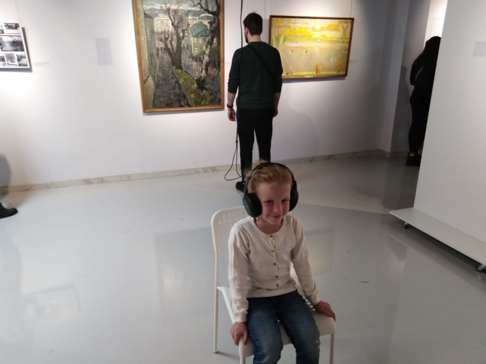 ... и послушать музыку.