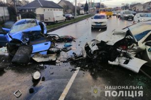 Под Полтавой произошло ДТП с участием грузовика: погибли два человека