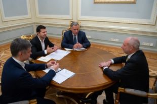Зеленский принял верительные грамоты от послов четырех стран: подробности
