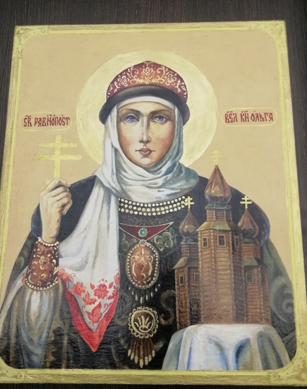 К Богу через икону и картину. Именно с таким посылом шестой год РПЦ совместно с ГУФСИН проводит уникальный творческий конкурс для осуждённых по всей стране «Не числом, а смирением». На днях в Прикамье подвели итоги предварительного этапа православной иконописи заключённых «Канон».