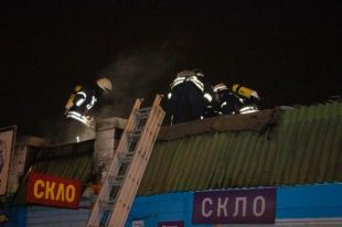 В столице произошел пожар на рынке «Юность»: детали происшествия
