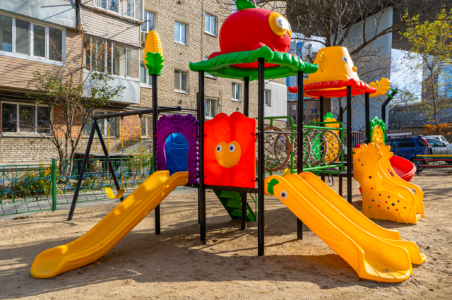 На улице Берёзовой во Владивостоке установили новую детскую площадку |  ОБЩЕСТВО | АиФ Владивосток