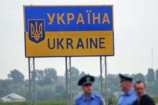 Таможенники получили право уничтожать посылки с подделками: закон