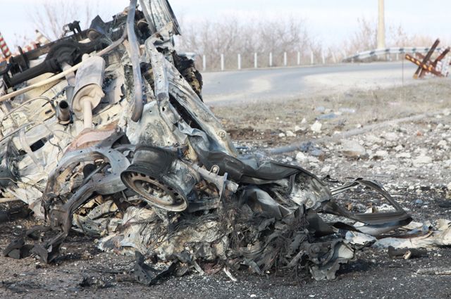 Автомобиль, подорвавшийся в Донбассе.