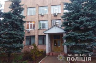Кровавая расправа под Черниговом: мужчина порезал ножом работника ЗАГСа