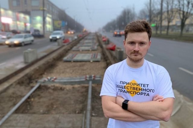 Во время ремонта трамвайных путей на улице Шевченко. Евгений Плёнкин регулярно делает обзоры дорожных работ в городе.