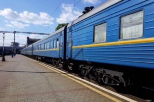 «Укрзализныця» назначила семь дополнительных поездов на праздники