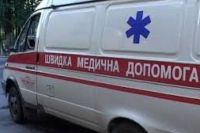 Под Киевом внедорожник врезался в дерево, пассажир в коме