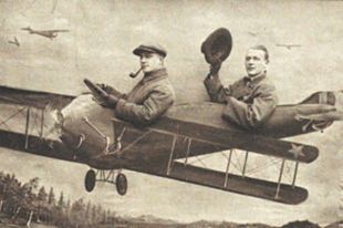 Михаил Булгаков (справа) и Леонид Баратов. 1927–1928 гг.