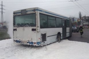ЧП в Николаеве: автобус загорелся с пассажирами внутри