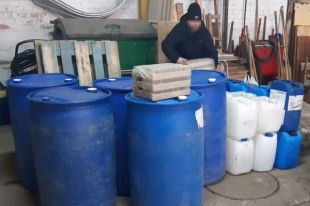 Два подпольных цеха массово штамповали подпольный алкоголь