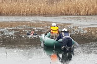 В Днепропетровской области рыбак провалился под лед