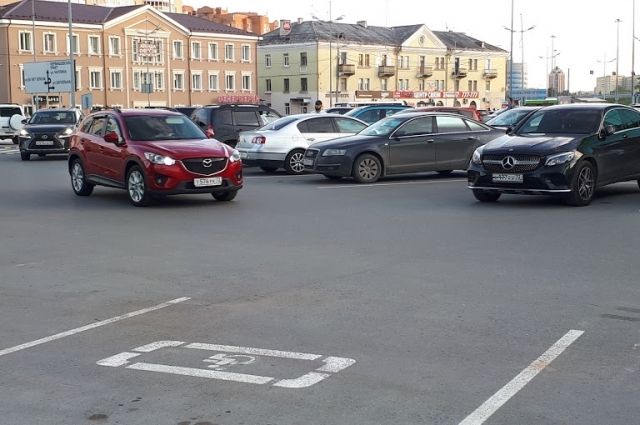 Тюменцам напоминают о правилах парковки в местах для инвалидов