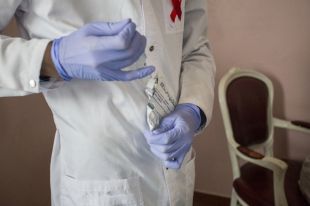 1 декабря ежегодно отмечается Всемирный день борьбы со СПИД.