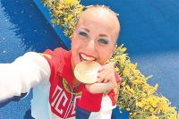 Олимпийская чемпионка Мария Шурочкина в юности занималась плаванием в бассейне  в Ново-Переделкине.