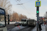 В Оренбурге водитель пассажирского автобуса сбил двух женщин. 