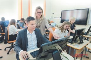 По программе «Столичное образование» для школ закупают новое оборудование, необходимое для организации обучения на современном уровне.