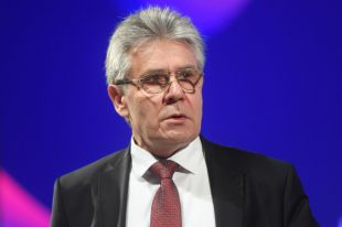 Александр Сергеев.