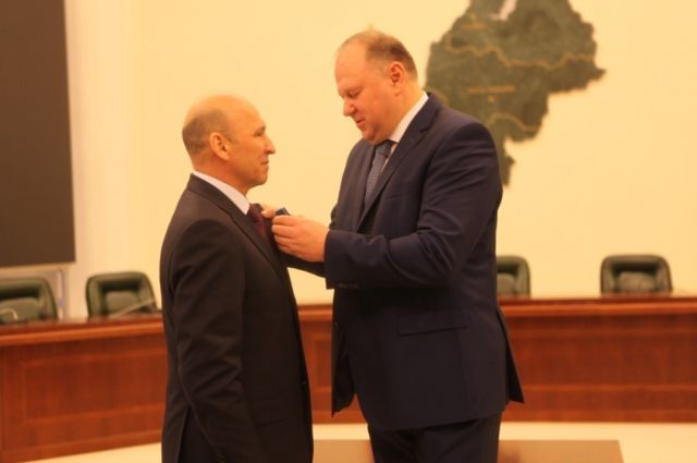 Вице-губернатора Тюменской области наградили орденом Почета