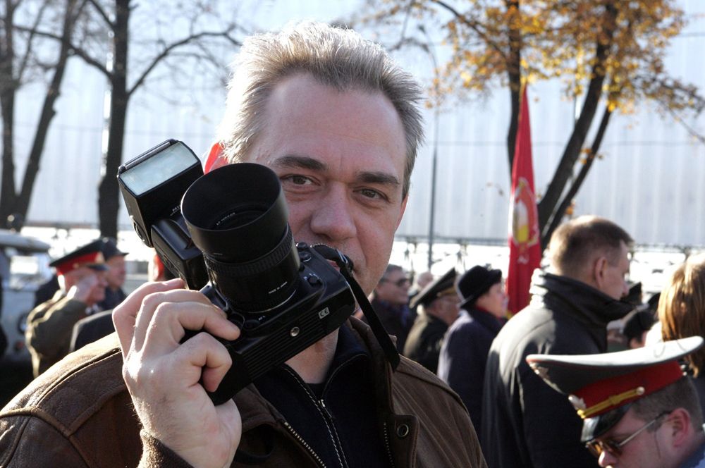 9 мая в возрасте 59 лет скончался главный редактор радиостанции «Говорит Москва» Сергей Доренко.