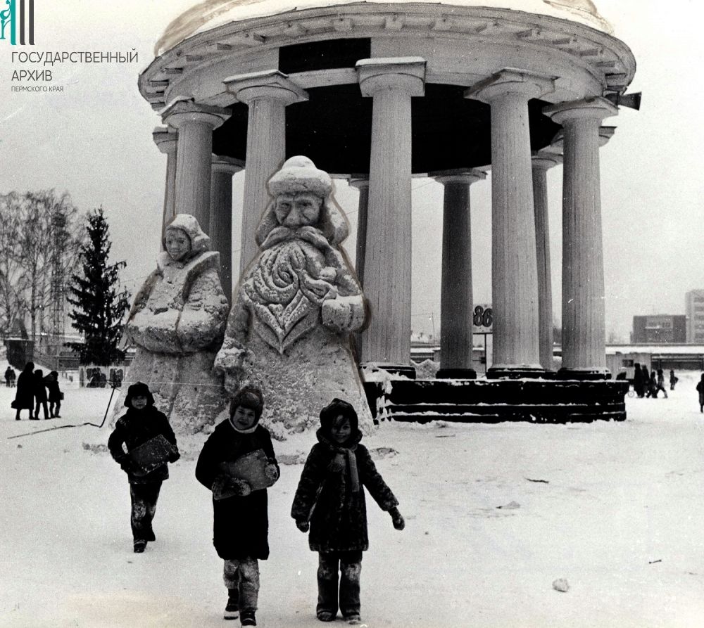 Детский ледяной городок в саду имени Горького, Пермь, 1985 год.