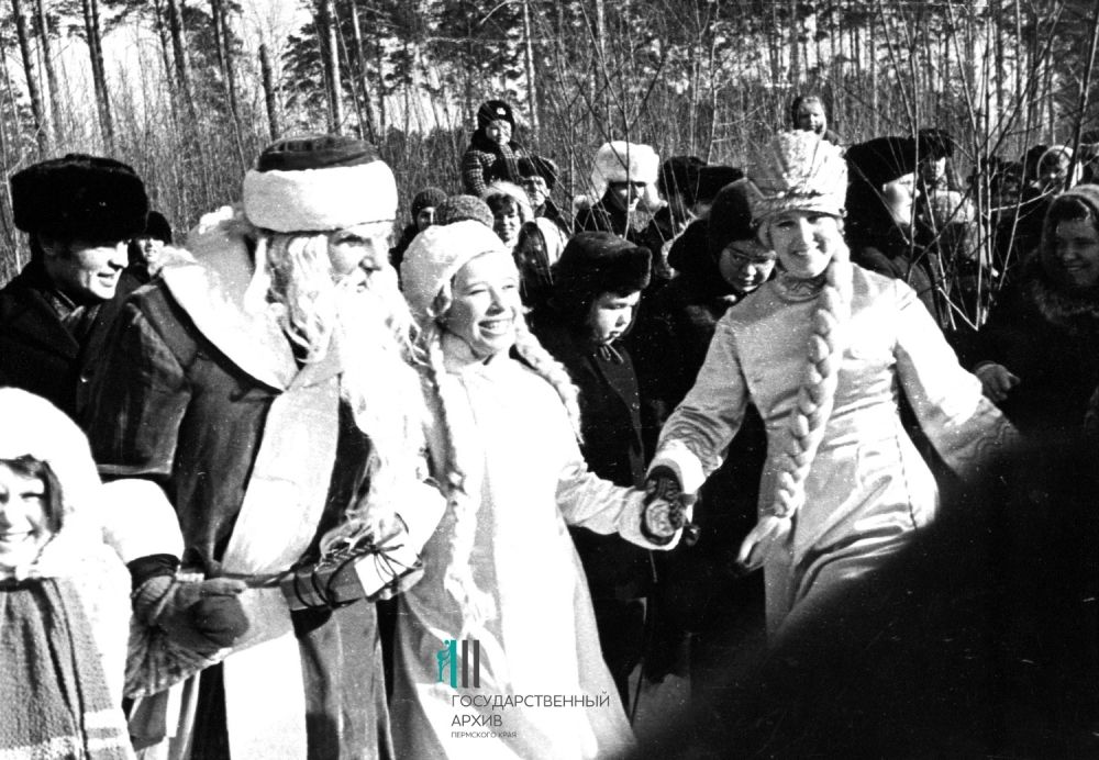 Дед Мороз и Снегурочка. Пермь, 1975 год.