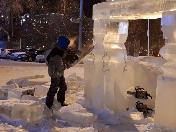 Центральной фигурой станет дворец Град-столица высотой девять метров.