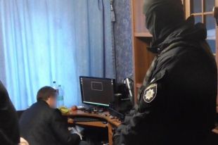 Взлом программы лояльности супермаркета принес мошенникам два млн гривен