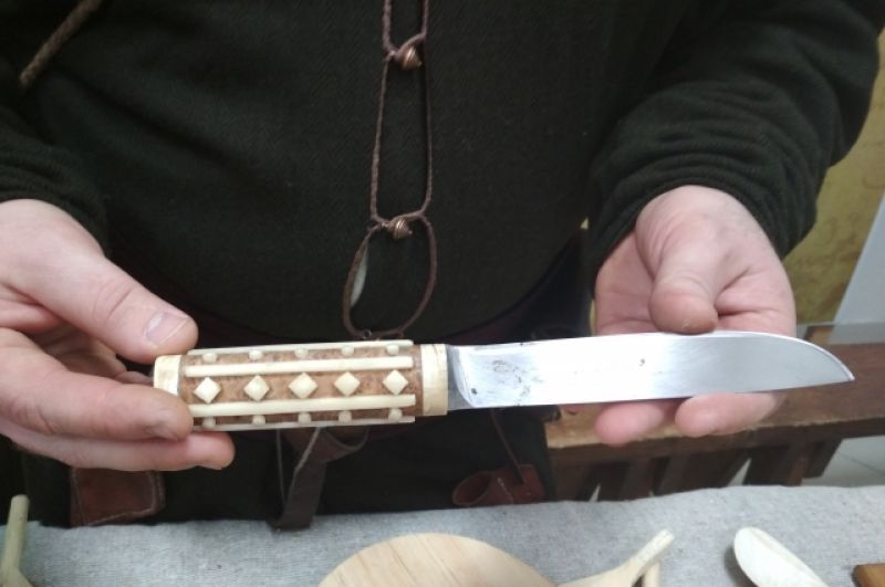 Это копия ножа, найденного археологами в древнем городе Мангазея.