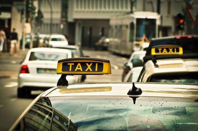 В Тюмени не смогут работать таксистами иностранцы с патентом