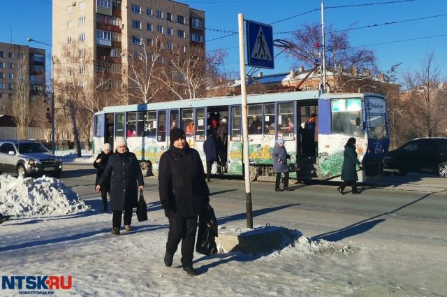 В Новотроицке из-за обрыва контактной линии встали трамваи.