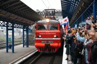 Поезд «Таврия» из Санкт-Петербурга прибывает на вокзал Севастополя.