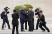 Президент США Дональд Трамп и северокорейский лидер Ким Чен Ын встречаются в демилитаризованной зоне на границе двух Корей в погранпункте Пханмунджом.