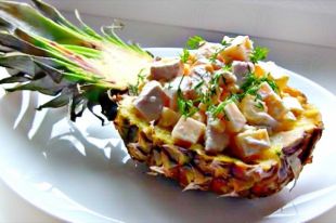 Рецепты салатов с ананасами для новогоднего застолья