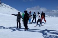 Для многих лучший отдых - катание на лыжах в горах