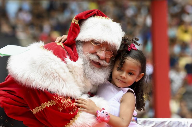 Американский Санта-Клаус. Он также дарит подарки детям в Канаде, Австралии и ряде других англоговорящих стран.
