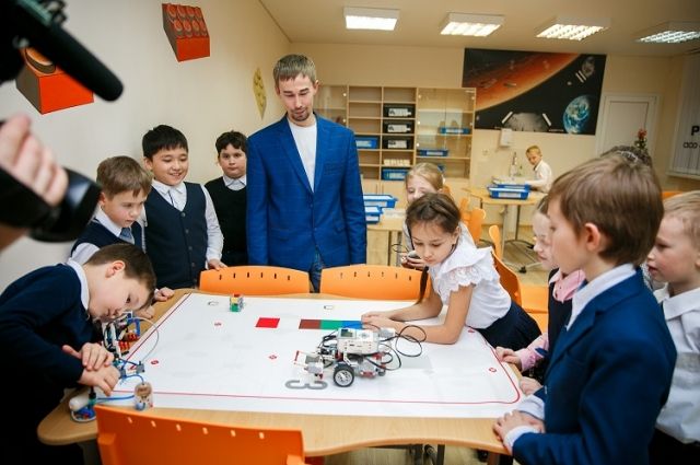 Кабинет роботехники стал новогодним подарком для детей из п.Новотарманский