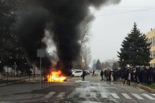 Убийство в Каховке: под управлением полиции жгли шины