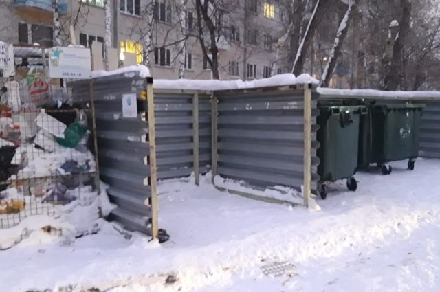 Почти на 30 рублей снизился тариф за вывоз мусора.