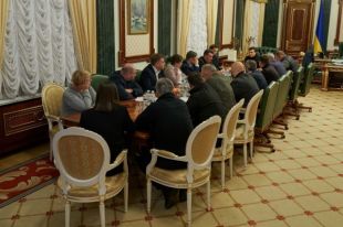 Авиакатастрофа в Иране: в Офисе президента озвучили подробности совещания