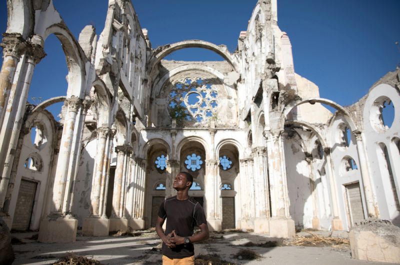 Во время землетрясения получил серьезные повреждения собор Порт-о-Пренса. Крыша храма и башни, обрамляющие главный вход, были разрушены, устояли лишь стены.