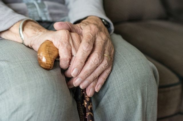 В Оренбурге «соцработники» похитили у 91-летнего пенсионера все накопления.