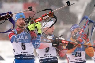 Александр Логинов на огневом рубеже.