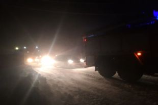В Оренбуржье с закрытого участка трассы эвакуированы 40 автомобилей.
