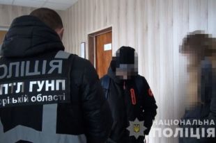 В Запорожье сутенерша подбирала подростков для турецких клиентов