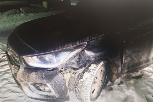20 января в 20.50 по дороге Пермь-Екатеринбург в направлении Екатеринбурга двигался автомобиль Hyundai Solaris. За рулём находился 28-летний водитель. На 77-м километре дороги он сбил 70-летнего пешехода. 