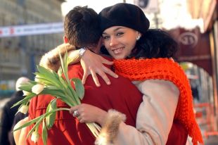 Психолог рассказала о пользе каждодневных объятиях для человека