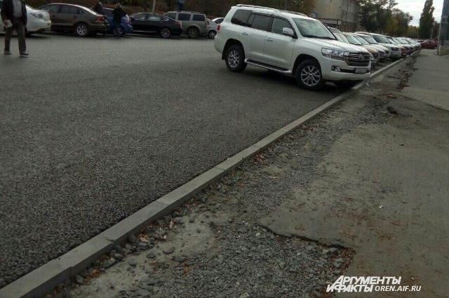 После прокурорской проверки расторгнут контракт с фирмой, выполнявшей ремонт дорог в Оренбурге.